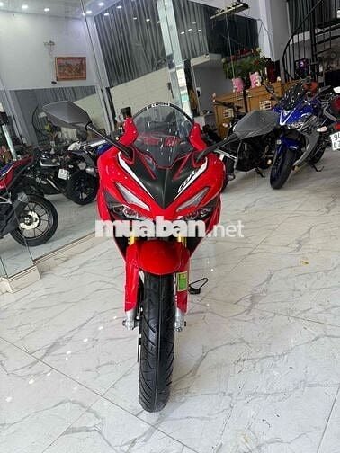 Cần Bán CBR 150R dk 2023 Cực Đẹp