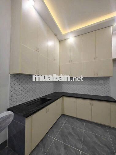 Cần bán gấp căn nhà cấp 4 ở Đ. Nguyễn Thị Lắng 157m2 SHR giá 995 triệu