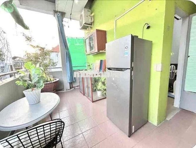 Pass phòng trọ bancol rộng ngay ngã tư hàng xanh full nội thật