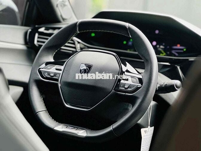 Peugeot 408 2023 GT 1.6 AT - 7200 km
