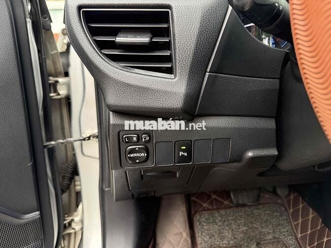 Toyota Corolla Altis 2015 1.8G - bảo dưỡng Hãng