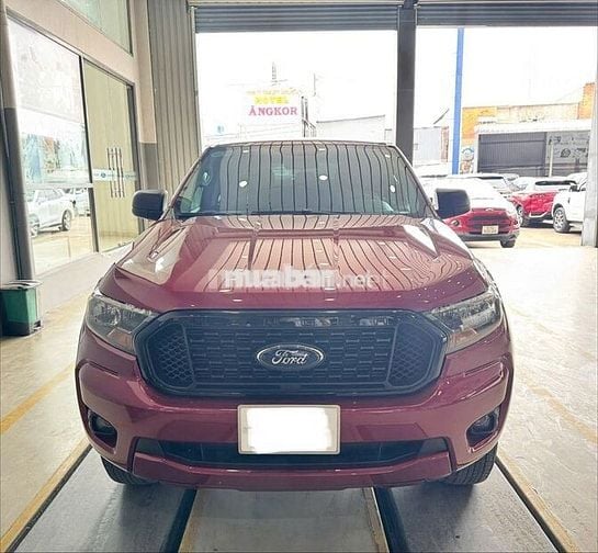 Ford Ranger XLS AT 2021 màu đỏ, 71.500km