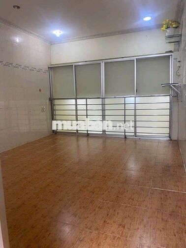 Cho thuê nhà Nguyễn Trãi P2 Q5