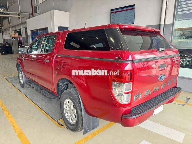Ford Ranger XLS AT 2021 màu đỏ, 71.500km