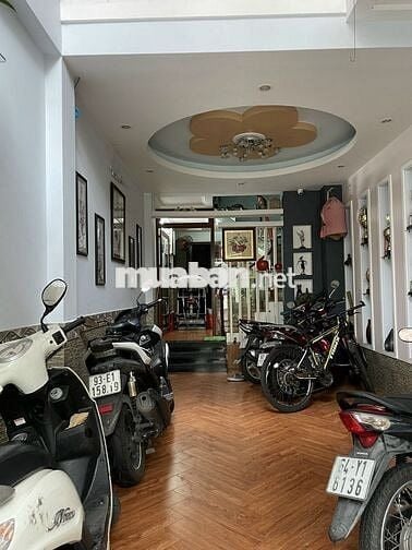 Cho thuê phòng tiện nghi lầu 3 tại 1074A.39 Trường Sa, P12, Q3, TPHCM