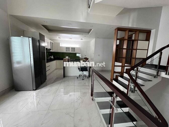 BIỆT THỰ MINI NGAY KHU PHỐ ẨM THỰC PHAN XÍCH LONG DT 8X15m - CÓ GARA