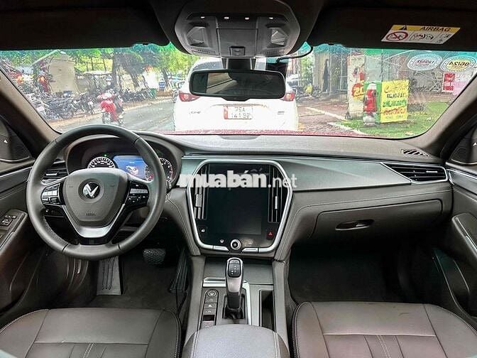 VinFast Lux A2.0 2021 Plus 2.0 AT - 40000 km