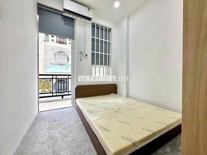 CC cho thuê gấp 2PN riêng tách bếp full nội thất có ban công cửa sổ