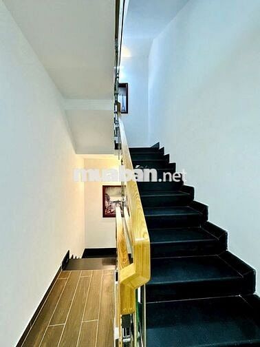 Bán Nhà Lê Văn Sỹ DTSD 160m2 Thổ cư Shr 4 Tầng 4pn