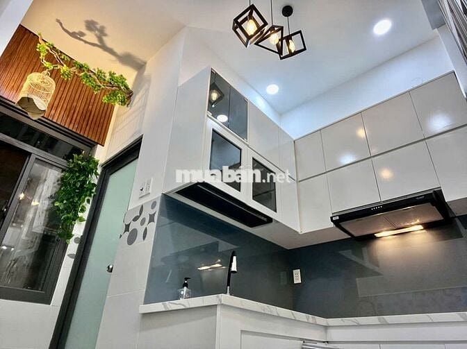 🎯 NHỈNH 5TY - NHÀ MỚI TINH Q. TÂN BÌNH, SÁT SÂN BAY, 100M2 SD, 3 TẦNG