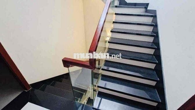 Bán gấp nhà 62m, nhỉnh 6 tỷ,4 tầng, Sát KDC Him Lam,Lotte 7, mới tinh