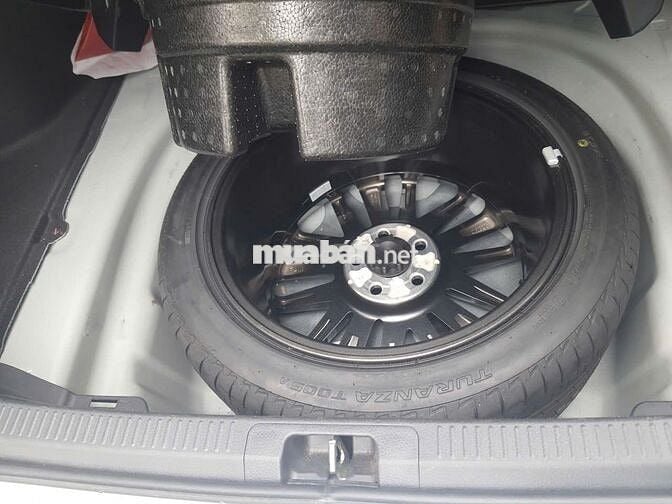 TOYOTA CAMRY HYBRID 2023 MỘT CHỦ, CHẠY 4,6 VẠN Km