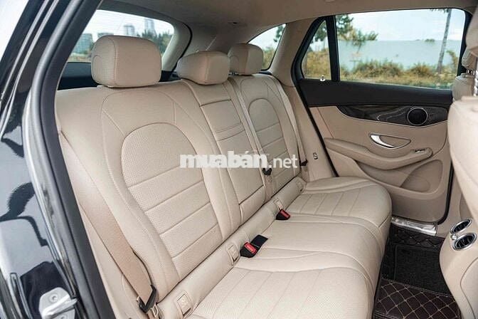 LONG ANH AUTO về Mercedes GLC200 model 2019