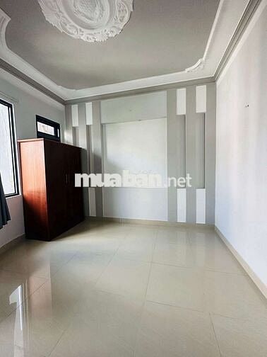 NHÀ HẺM XE HƠI KHU VỰC AN NINH DÂN TRÍ CAO FUNL NỘI THẤT