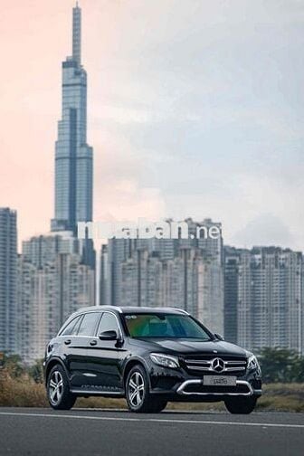 LONG ANH AUTO về Mercedes GLC200 model 2019