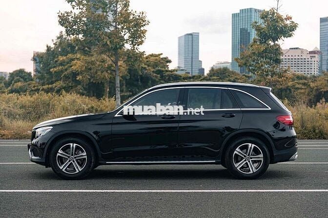 LONG ANH AUTO về Mercedes GLC200 model 2019