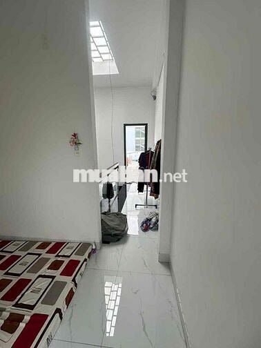 Nhà hẻm thông đg LĐT P16: 3.5x23m ,3 lầu, 4pn, Cho CHDV