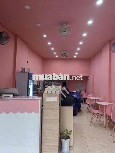 Cho thuê mb mặt tiền rộng 40m2 ngay Lê Quang Định