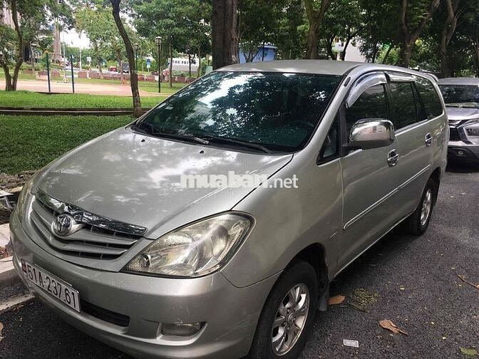 Toyota Innova 206Jmt  - 123456 km