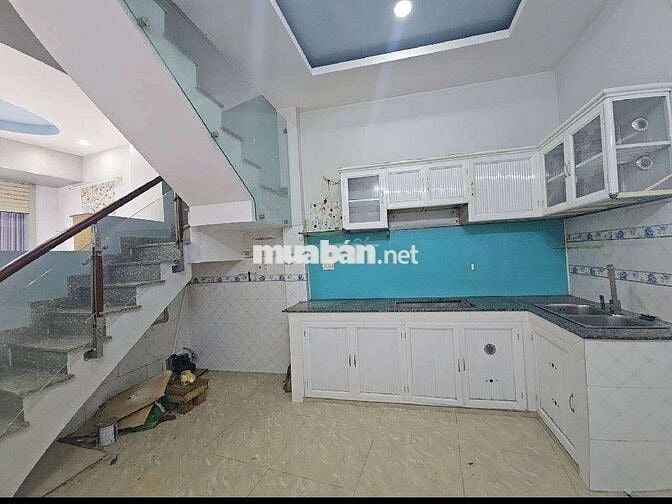 Bán nhà 3 tầng, 32m2, hxh 6m, ngay An Dương vương, giá nhỉnh 3 tỷ(TL)