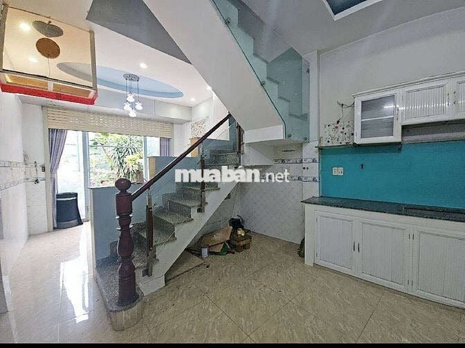 Bán nhà 3 tầng, 32m2, hxh 6m, ngay An Dương vương, giá nhỉnh 3 tỷ(TL)