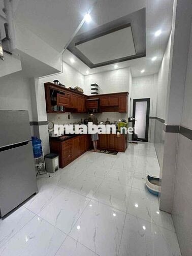 Nhà hẻm thông đg LĐT P16: 3.5x23m ,3 lầu, 4pn, Cho CHDV