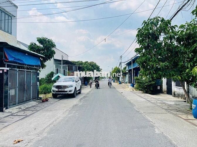 Con du học Úc bán đất 380m2/650 triệu đường số 19 Tân Thông Hội Củ Chi