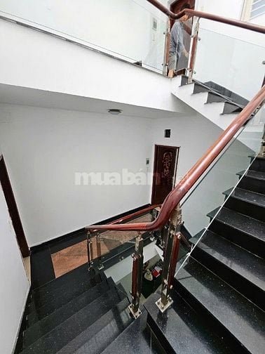 Nhà MT Lý Thánh Tông , DT 110m2 ( 4,2m*26m ) , DTS : 265m . Giá 13T TL