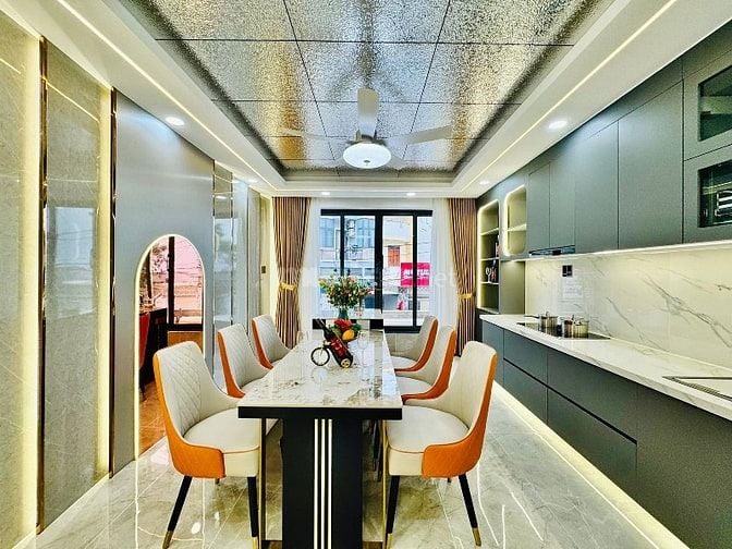 ⭐️Siêu phẩm 5 Lầu THANG MÁY tuyệt đẹp Cao cấp đường 12m Lê Văn Thọ