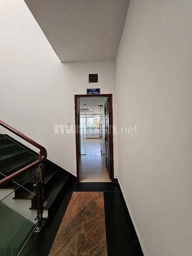 Nhà MT Lý Thánh Tông , DT 110m2 ( 4,2m*26m ) , DTS : 265m . Giá 13T TL