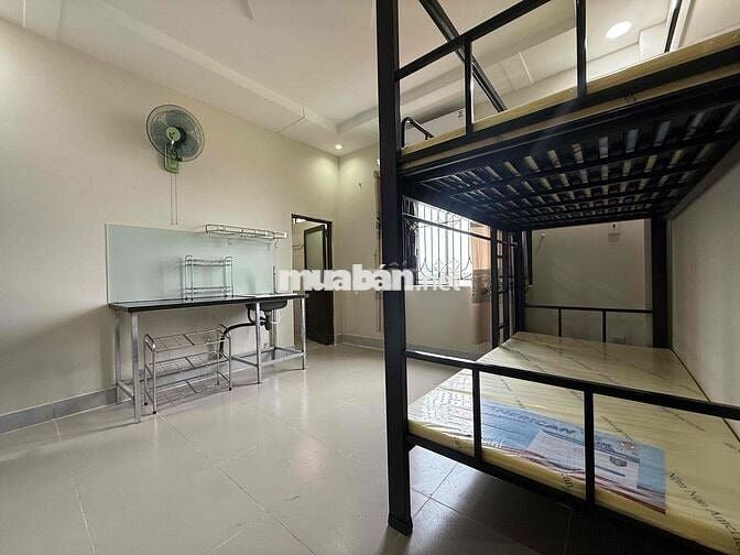 STUDIO NẰM NGAY PHẠM VĂN ĐỒNG, FULL NỘI THẤT