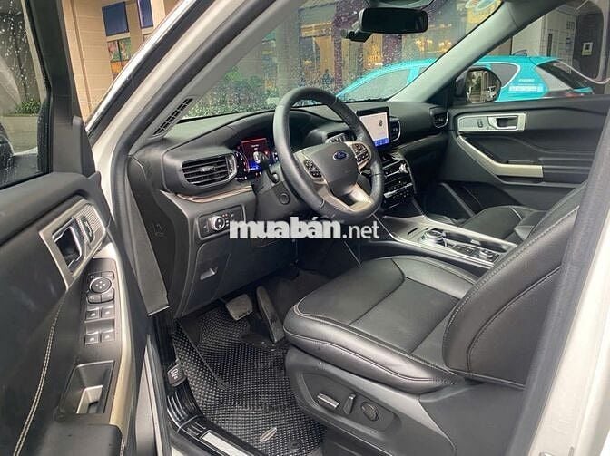 Ford Explorer 2022 - 24300 km