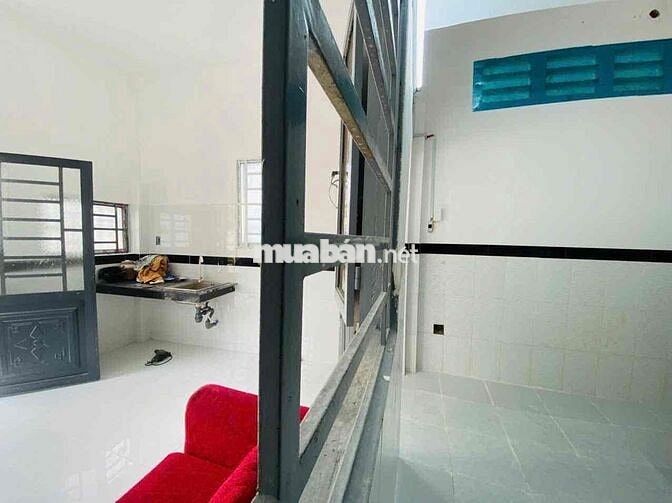 CHO THÊU NHÀ 1 PHÒNG NGỦ CÓ GÁC + 1 KHÁCH NGAY LÊ VĂN QUỚI