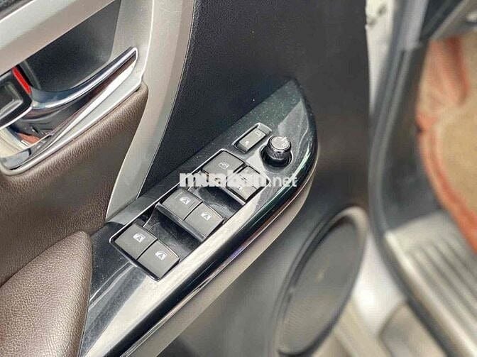 Toyota Fortuner 2018 2.7V 4x2 - 67000 km 7c tự đôn