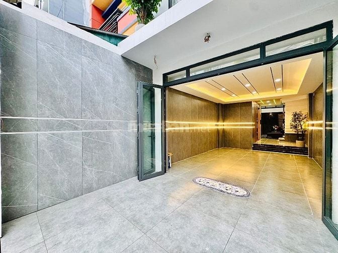 ⭐️Siêu phẩm 5 Lầu THANG MÁY tuyệt đẹp Cao cấp đường 12m Lê Văn Thọ