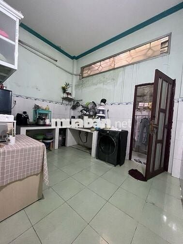 Bán nhà giáp Tên Lửa, 60 m2, hơn 3 tỷ