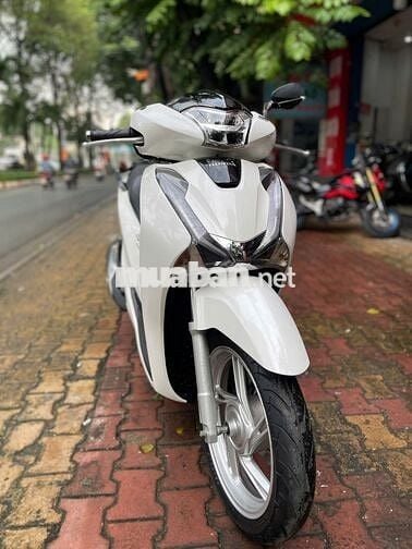 Xe máy Honda SH 150 ABS 2018 màu trắng