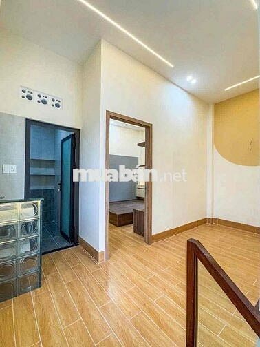 NGÂN HÀNG PHÁT MÃI CẦN THANH LÝ NHÀ 1 TRỆT 1 LẦU GIÁP QUẬN BÌNH TÂN !!