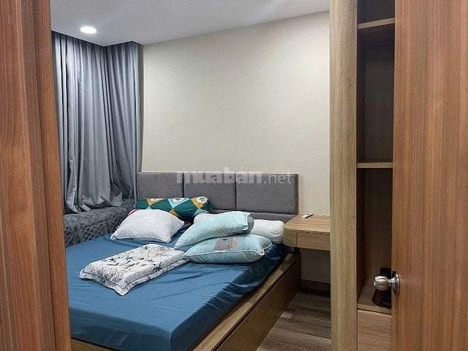 Chủ đi nước ngoài cần bán căn hộ 2PN 2WC SỔ HỒNG RIÊNG 2TỶ2 