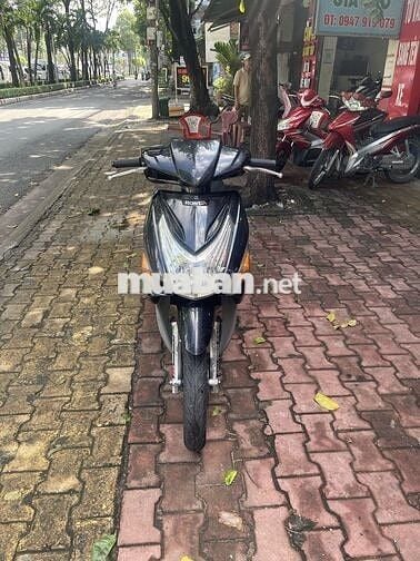 Xe máy Honda Click 110 màu đen, đời 2008