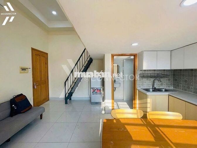 DUPLEX CỬA SỔ Ở 4 NGƯỜI GẦN LOTTE QUẬN 7