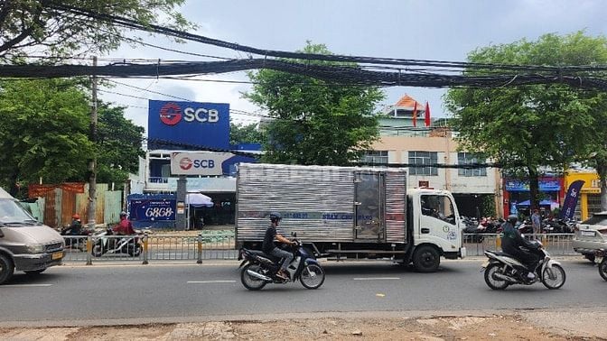 Chính chủ cho thuê 700m2 mặt bằng kinh doanh mặt đường Trường Chinh
