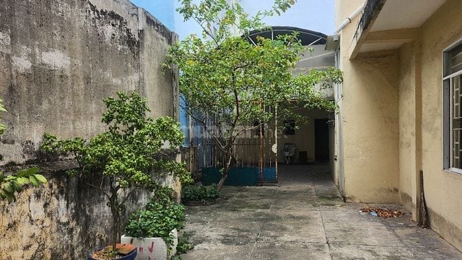 Chính chủ cho thuê 700m2 mặt bằng kinh doanh mặt đường Trường Chinh