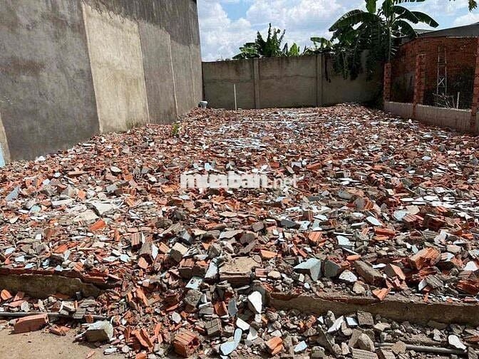 tôi, chính chủ cần bán lô đất Lái Thiêu, Bình dương, 136m2, ngang 8m