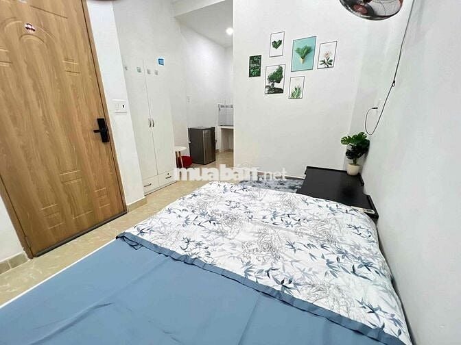 Studio có thang máy cửa phòng khoá vân tay Quận Phú Nhuận