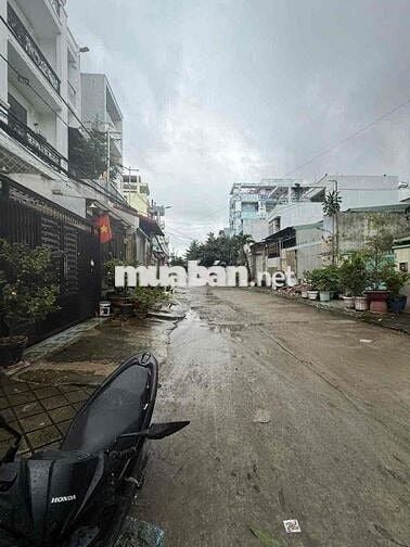 nhà thuê Bùi tư toàn an lạc bình Tân DT80m giá 12tr