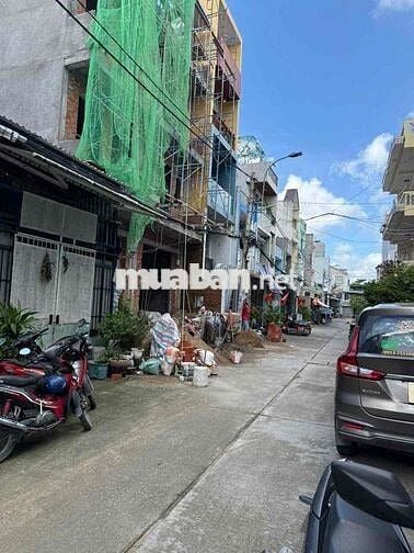 nhà thuê Nguyễn quý Yêm an lạc bình Tân DT 48m giá 12tr