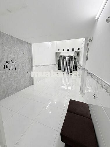 Nhà Nguyên Căn Quận 12 đường Đông Bắc hẻm xe hơi