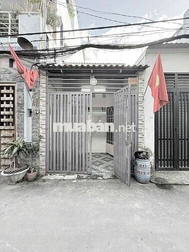 Nhà Nguyên Căn Quận 12 đường Đông Bắc hẻm xe hơi