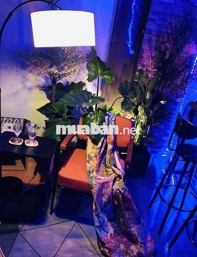 Phòng đẹp Bán Online hoặc Văn Phòng….